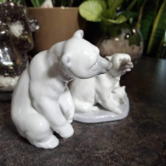 Set of 2 Lladro Polar Bears. About 5" Tall - Picture 8 of 13